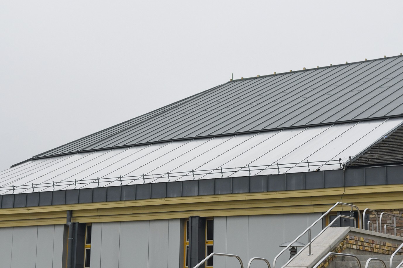 Bezárnak, hogy nyithassanak