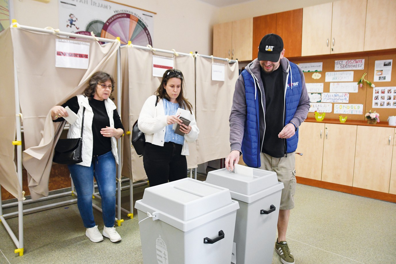 A jövőjükre gondoltak a tiszaújvárosiak
