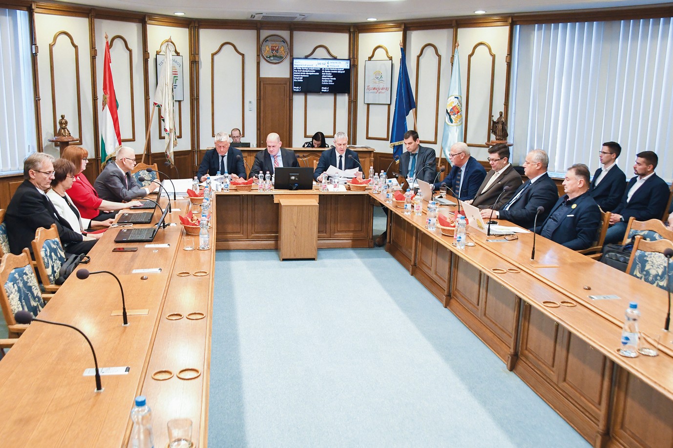 Hetvenmillió forintról döntöttek