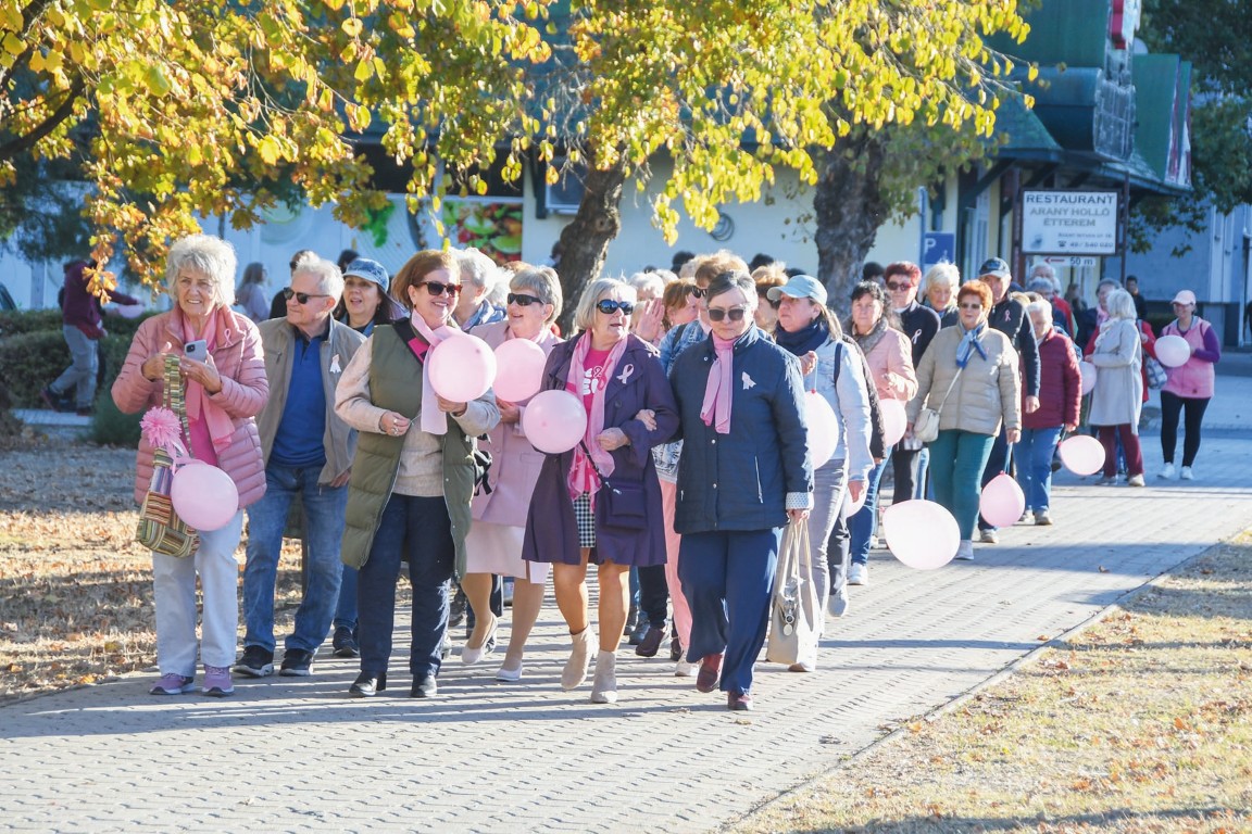 A mellrák elleni küzdelem hónapja