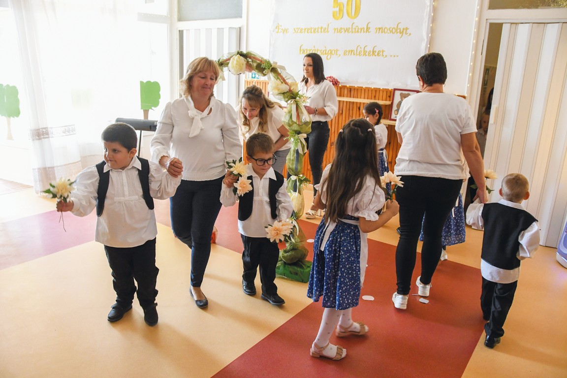 Szívük csücske a Szederinda